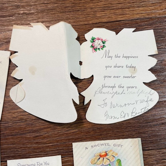 Lot of Kitsch Shower Cards and Wedding Cards - Picture 9 of 10